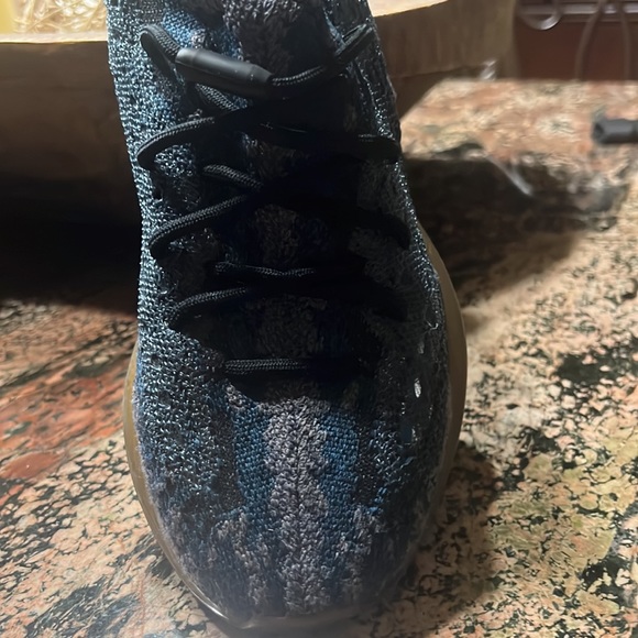 Authentic Yeezy Boost’s Size 8.5 mens - Picture 3 of 6